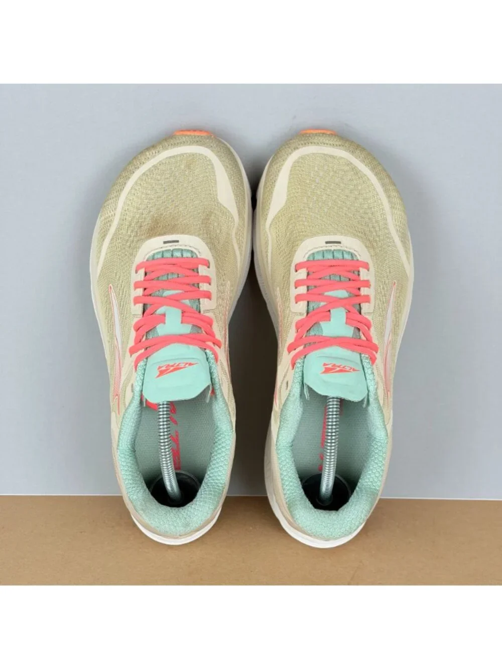 Altra Torin 5 Athletic Running Shoes Womens 9 Beige Coral Green Low Top Lace Up